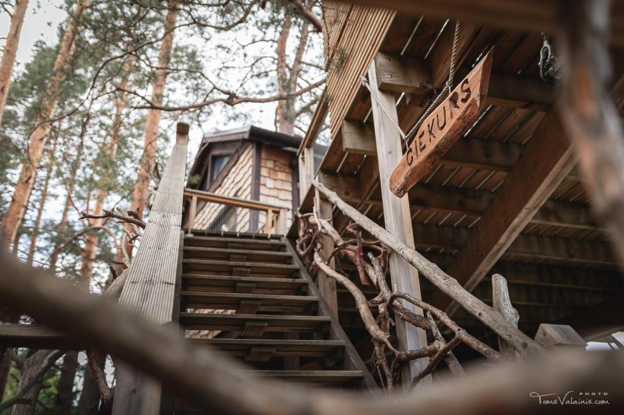 Treehouse Ciekurs Villa Dukuri Luaran gambar